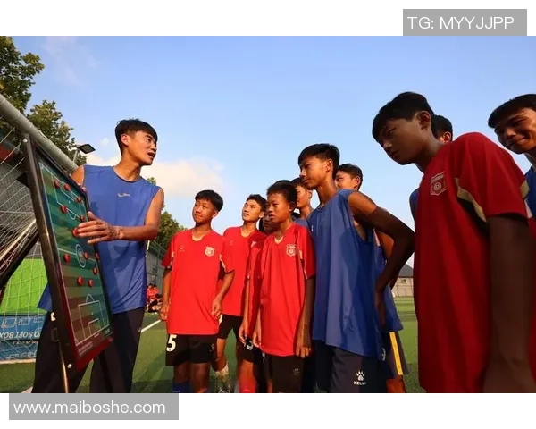 追寻绿茵梦想纪录片揭示足球明星背后的故事与奋斗历程